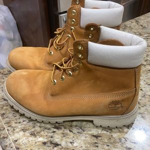 Timberland boots size 9 1/2